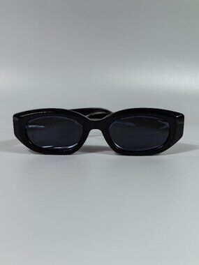Gentle Monster Venom Cat-Eye Sunglasses - Black, Like New!
